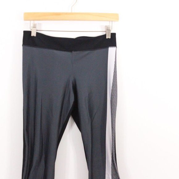 *Under Armour Grey Legging - Picture 4 of 5